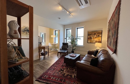 Colfax Apartment | Peaceful Retreat Above Fine Art Gallery in the Palouse