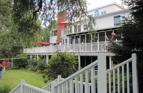 West Newbury House | Peaceful retreat for stays of 14 days and more. Panda room