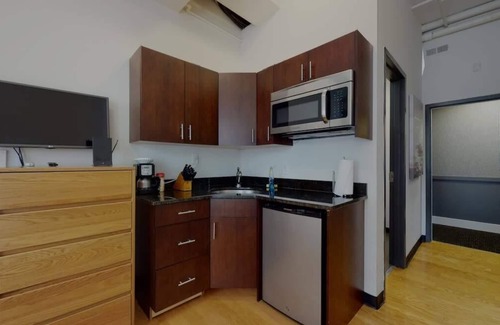 Downtown Boston Apartment | Peaceful Retreat In Boston Near T, Easy Commuting!