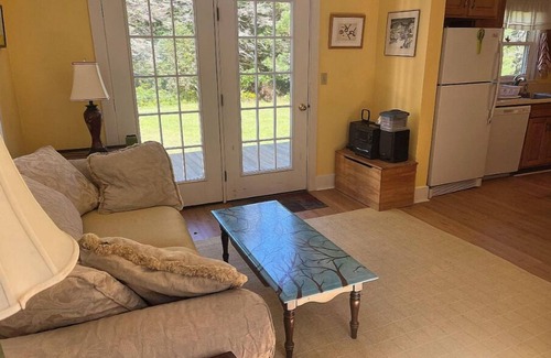Yarmouth House | Peaceful retreat in central Yarmouth, walking distance to Main Street.