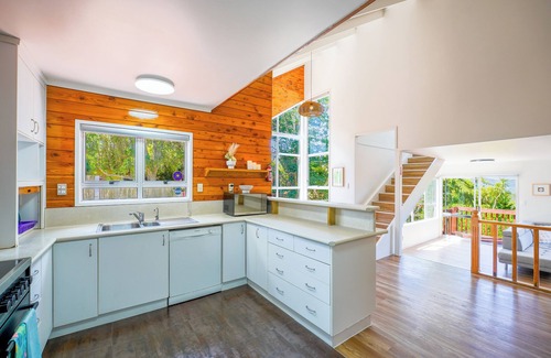 Whangarei House | Peaceful Retreat in Raumanga(Shared Amenities)