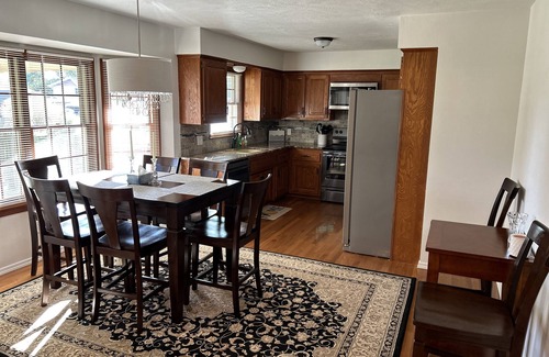 Springfield House | Peaceful Retreat near Medical Mile in Springfield