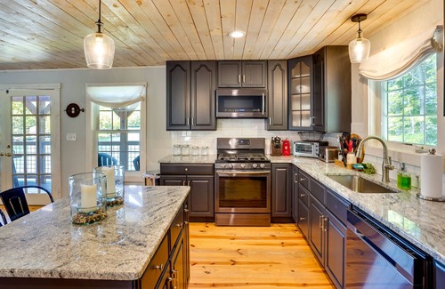 Averill Park Cottage | Peaceful Retreat on Burden Lake w/ Deck & Kayaks!