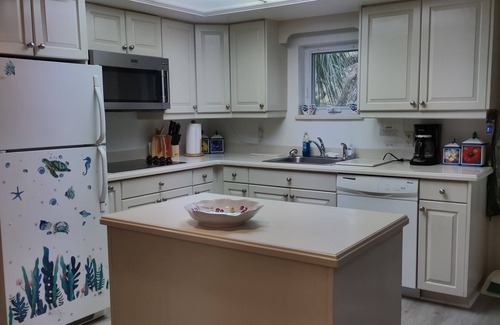 Summerplace House | Peaceful Retreat on the Treasure Coast. Come stay a week or months!