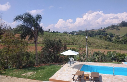 Pinhalzinho House | Peaceful retreat surrounded by nature. Comfortable house for families, pet friendly.