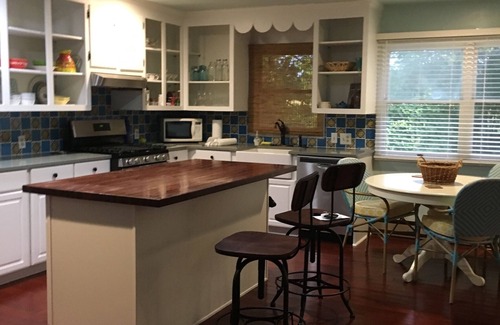 Elizabeth City House | Peaceful retreat in the Pines