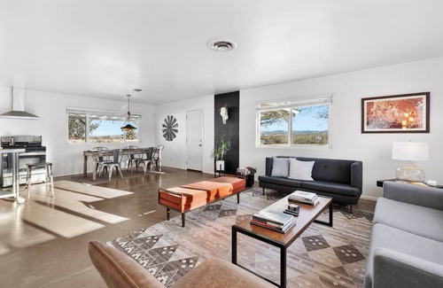 Yucca Valley House | Peaceful retreat with mountain views and hot tub near Joshua Tree National Park