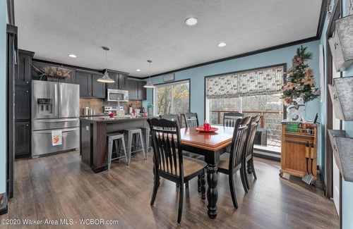 Bremen House | Peaceful retreat with fully functioning tram to the dock!