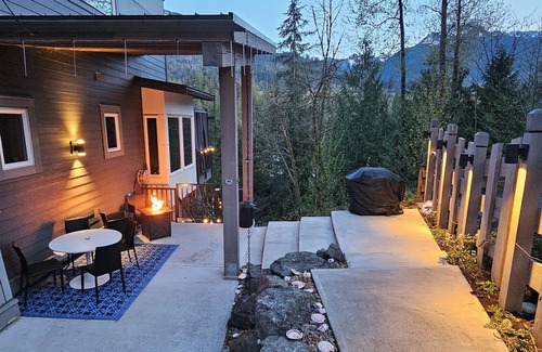 Sardis Apartment | Peaceful River Guest Suite - Forests, Mountains, Hiking, River, Fishing, Explore