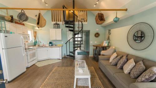 Ottawa House | Peaceful River Nights