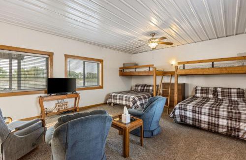 Burt County House | Peaceful Riverfront Cabin Sleeps 4 Decatur Nebraska