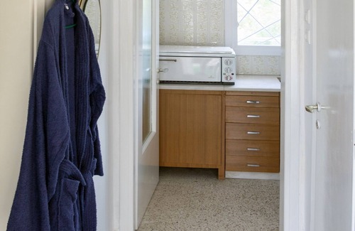 Agia Triada House | Peaceful roof apartment 3 min from the beach!