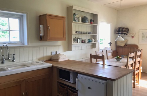 Peasmarsh Cottage | Peaceful rural detached coach house cottage near Rye.