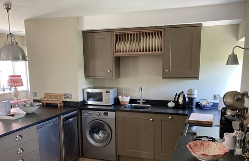 Bruton Cottage | Peaceful Rural Luxury Only 10 Minutes From the Restaurants of Bruton
