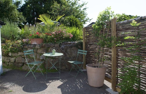 Penzance House | Peaceful rural retreat - w/Parking - close to Mousehole Beaches & Restaurants