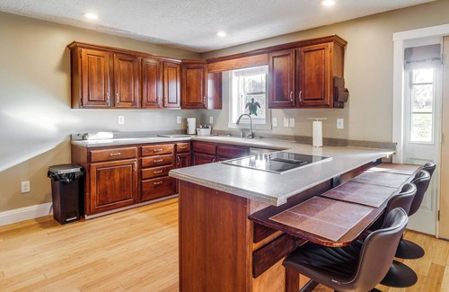 Russell Springs Cottage | Peaceful Russell Springs Home w/Fire Pit & Pond!