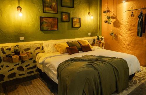 Jerico Apartment | Peaceful rustic cabin steps from town