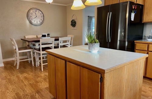 Bonners Ferry House | Peaceful Secluded Farmhouse - 10 minutes from Bonner's Ferry