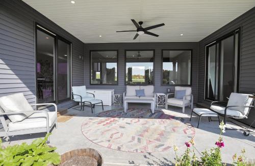 Hamburg House | Peaceful Secluded Wausau Retreat home