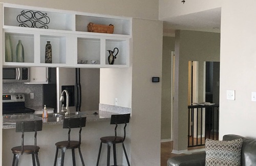 Austin House | Peaceful seclusion yet minutes from downtown Austin