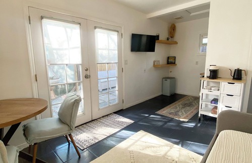 Lamanda Park House | Peaceful & Serene Bungalow in Beautiful, Historic Pasadena, CA