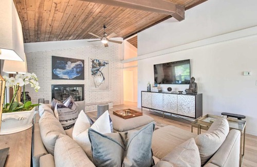 Smyrna House | Peaceful Smyrna Home with Wood-Burning Fire Pit