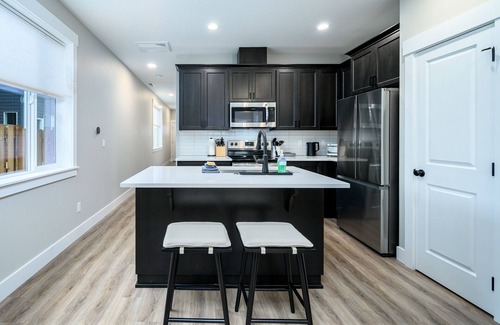 Carlton House | Peaceful Sophistication