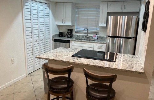 Sun 'N Lake Villa | Peaceful South Florida Village New Years Special