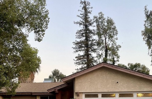 Greenacres House | Peaceful Southwest Bakersfield Home - Prime Location!