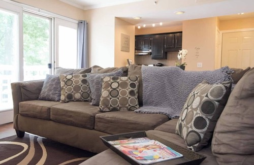 Norwich Villa | PEACEFUL SPA ESCAPE MINUTES TO MOHEGAN SUN CASINO