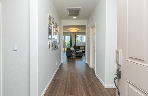 Rancho Cordova House | Peaceful & Spacious home complete with Garage