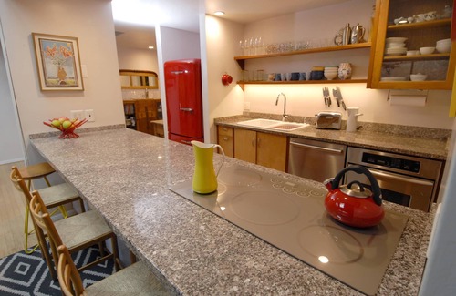 Wellfleet House | Peaceful & Spacious 2BD Retreat-A/C, Lovely Grounds, Enclosed Patio, Outdoor Shower