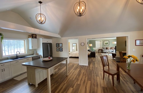 Ephraim House | PEACEFUL, SPACIOUS, AND ROMANTIC - your Door County home away from home!