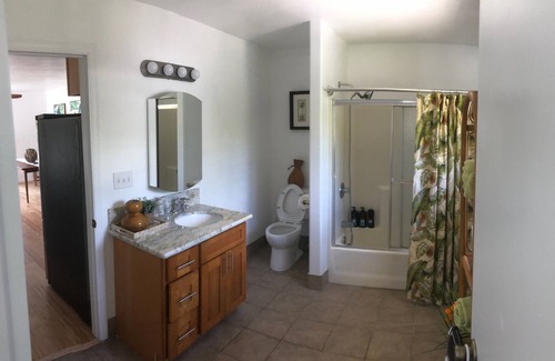 Kailua House | Peaceful & Spacious Hawaiian Ohana- Excellent Value