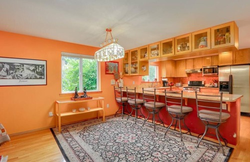 Kenmore House | Peaceful Spanish villa with hot tub.