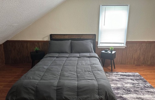 Bear Apartment | Peaceful stay above ink shop