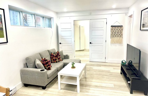 Nouveau-Rosemont Apartment | Peaceful stay in Montreal - Large 3 1/2 near parks and attractions