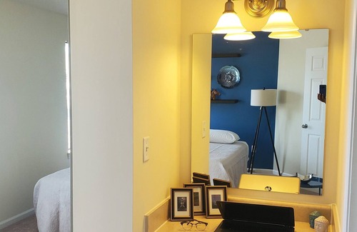 Indianapolis Apartment | Peaceful Suburbia Retreat