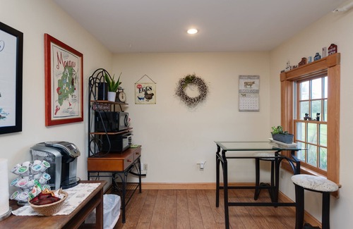 North Berwick Apartment | Peaceful Suite in a farm setting-20 mins to ocean-Unit 4- Abbott Brook Inn