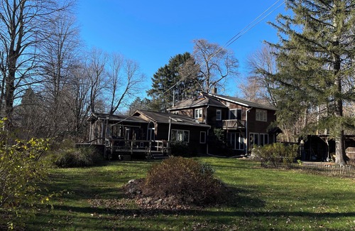 Tillson House | Peaceful, Sun-Drenched Refuge with Hot Tub and Wood Stove