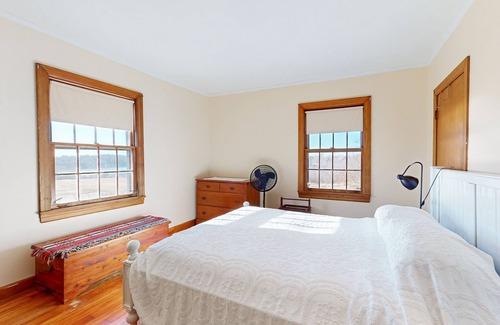 Castine Cottage | Peaceful & sunlit waterfront cottage with large deck & great views - near parks