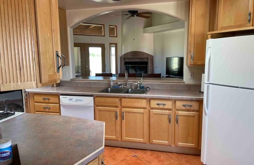 Elgin House | Peaceful SW-style ranch home in wine country