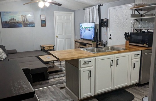 Pell City House | Peaceful Sweet Home Alabama - sleeps 9