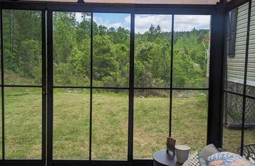 Pell City House | Peaceful Sweet Home Alabama - sleeps 9