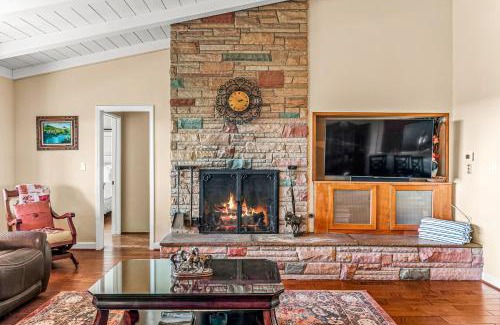Eastside House | Peaceful Terrace, Long Term Rental