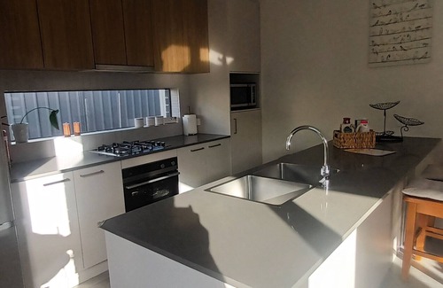 Throsby House | Peaceful Throsby Stay with Garden and Garage Perfect for Families
