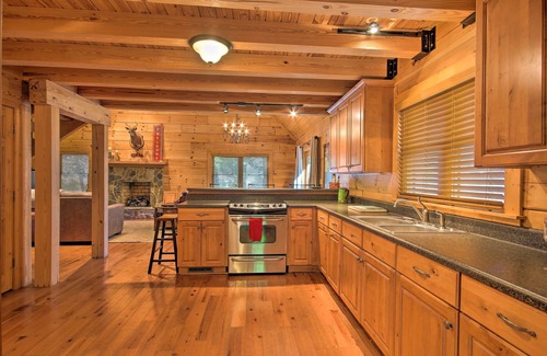 Tignall Cabin | Peaceful Tignall Cabin on Strom Thurmond Lake!