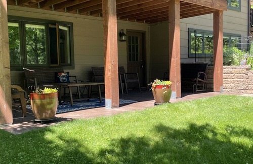 Spearfish House | Peaceful Timbered Secluded 2 bedroom1 bath 2mi to downtown Spearfish