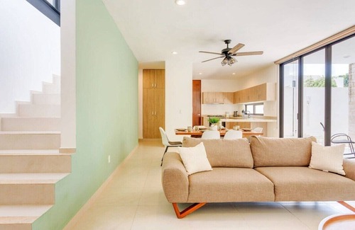Playa del Carmen House | Peaceful Townhome, Pool, Gym & Paddle Court