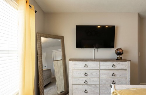 Brunswick House | Peaceful Townhouse Near CLE Hopkins Airport